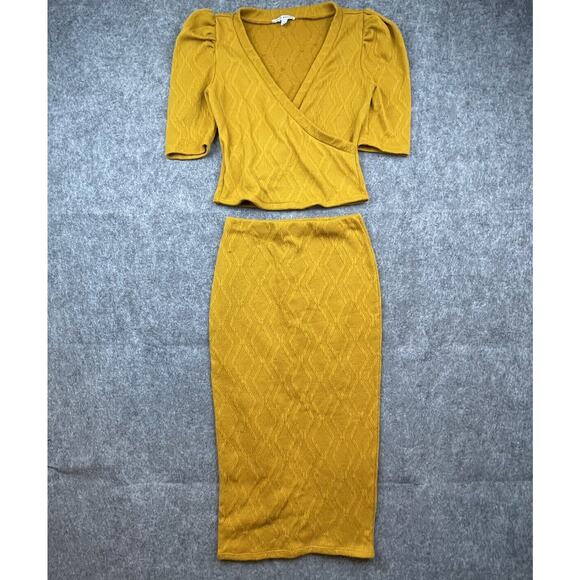 Haute Monde Skirt Sweater Set Womens Small Gold Diamond Knit Secretary Faux Wrap - Picture 1 of 10